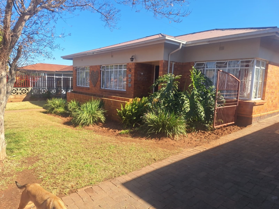 3 Bedroom Property for Sale in Georginia Gauteng