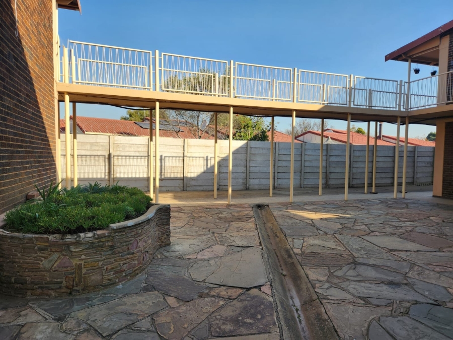 2 Bedroom Property for Sale in Three Rivers Gauteng