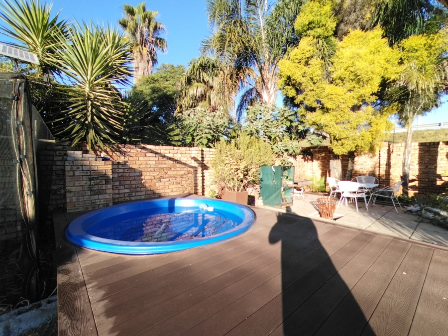 2 Bedroom Property for Sale in Elardus Park Gauteng
