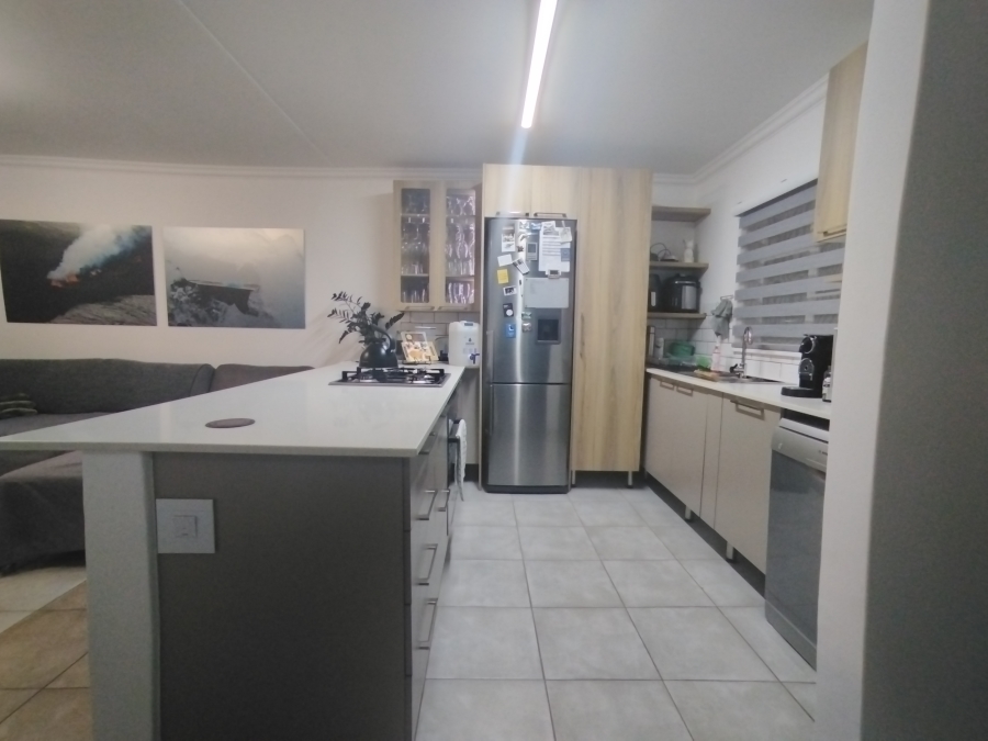 2 Bedroom Property for Sale in Elardus Park Gauteng