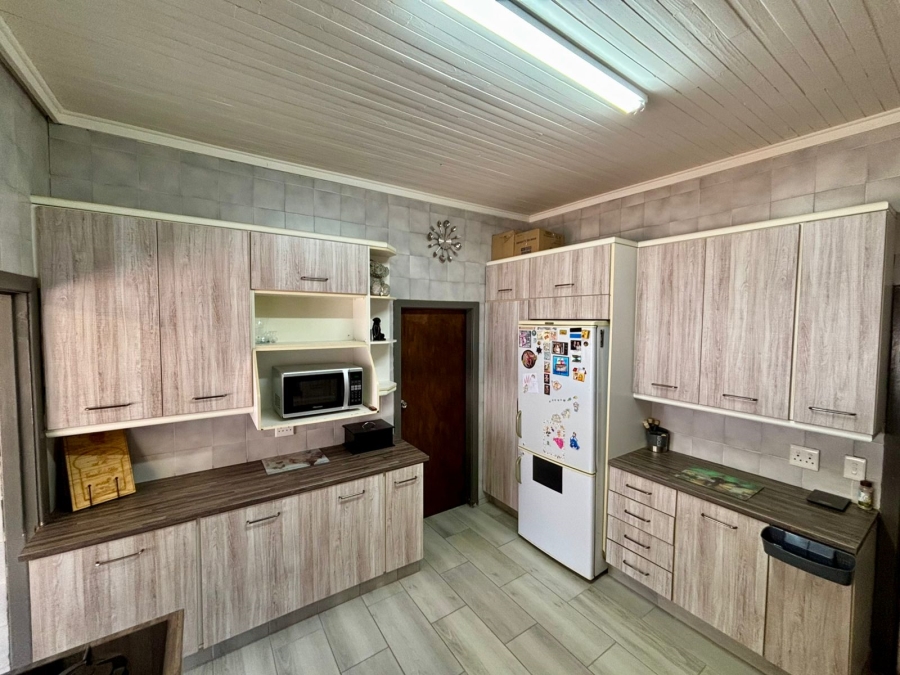 5 Bedroom Property for Sale in Parkdene Gauteng
