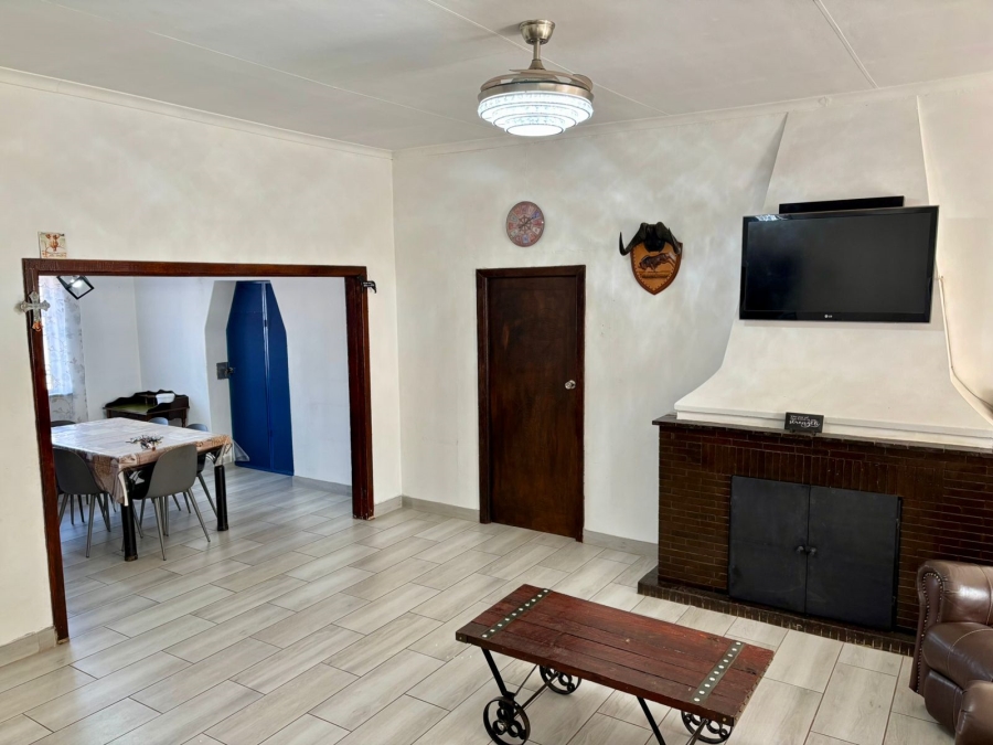 5 Bedroom Property for Sale in Parkdene Gauteng