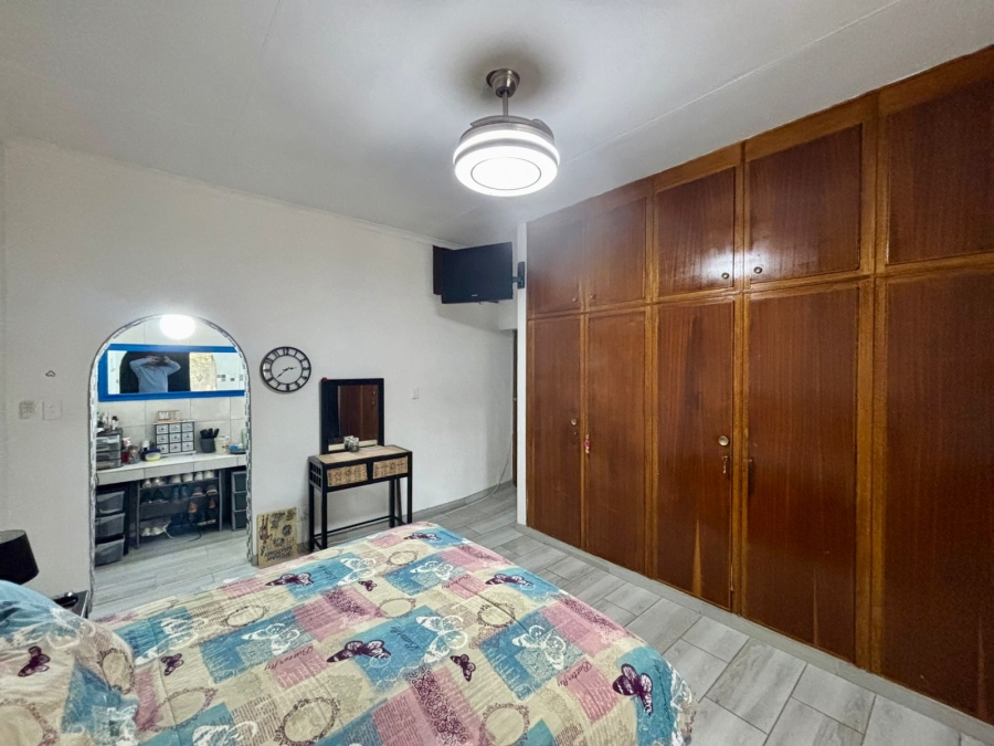 5 Bedroom Property for Sale in Parkdene Gauteng