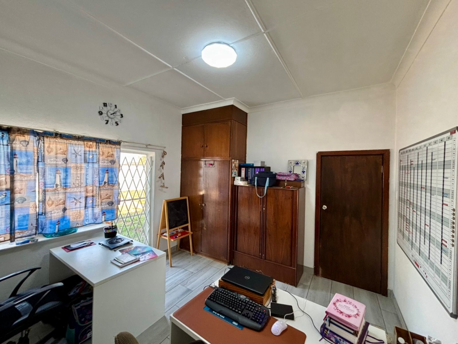 5 Bedroom Property for Sale in Parkdene Gauteng