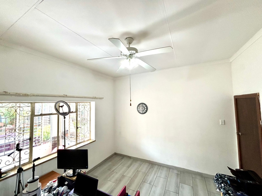 5 Bedroom Property for Sale in Parkdene Gauteng