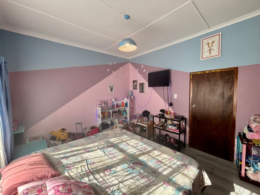 5 Bedroom Property for Sale in Parkdene Gauteng