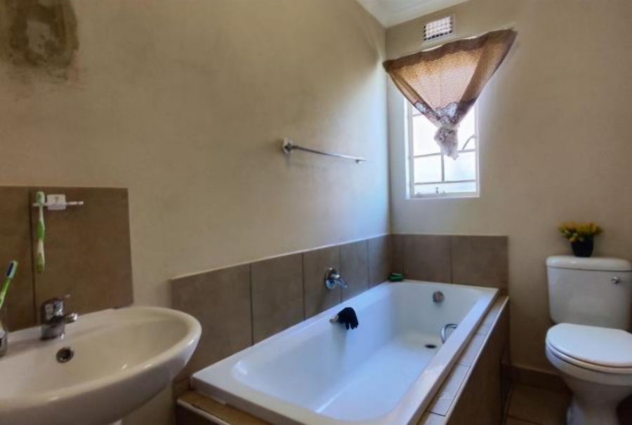 3 Bedroom Property for Sale in Sky City Gauteng