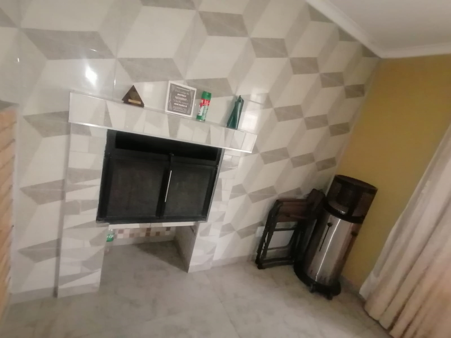 3 Bedroom Property for Sale in Lotus Gardens Gauteng