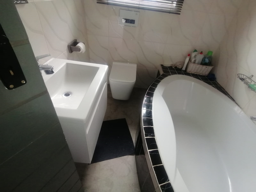 3 Bedroom Property for Sale in Lotus Gardens Gauteng