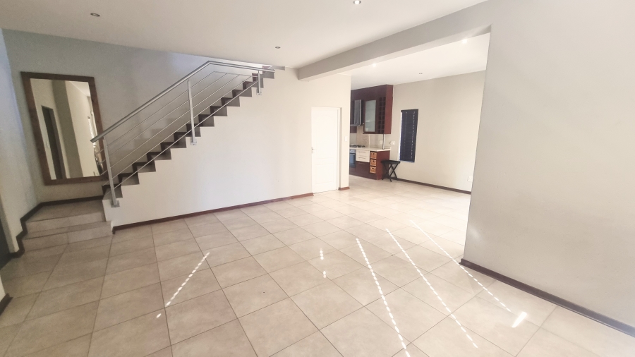 To Let 3 Bedroom Property for Rent in Broadacres Gauteng