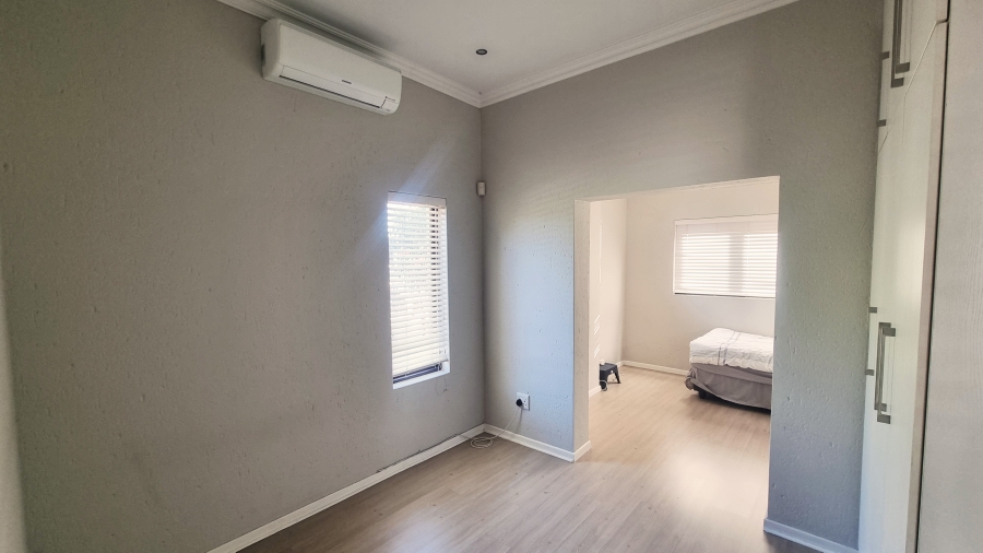 To Let 3 Bedroom Property for Rent in Broadacres Gauteng