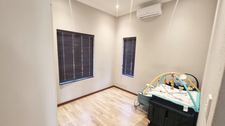 To Let 3 Bedroom Property for Rent in Broadacres Gauteng