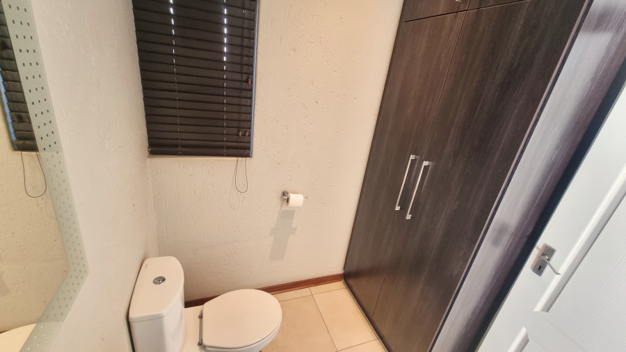 To Let 3 Bedroom Property for Rent in Broadacres Gauteng