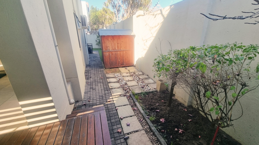 To Let 3 Bedroom Property for Rent in Broadacres Gauteng
