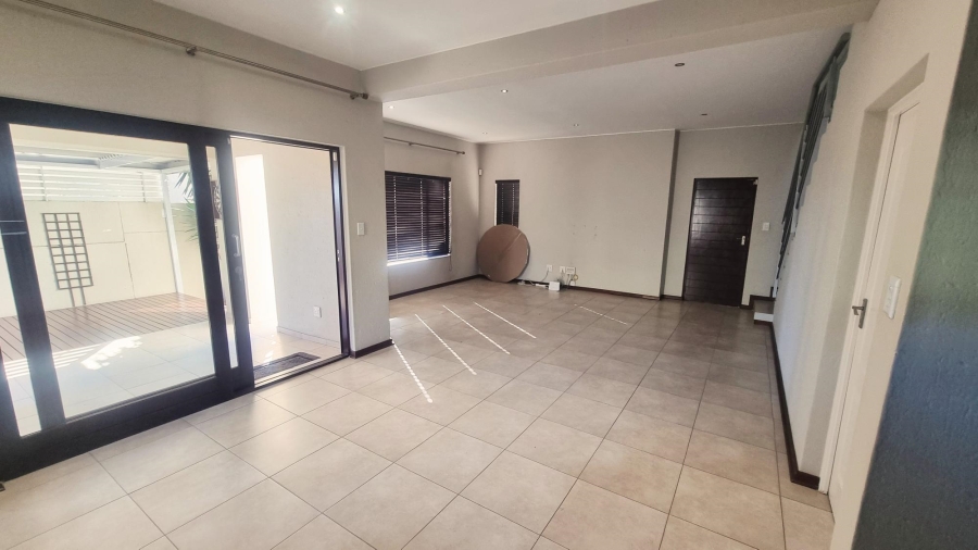 3 Bedroom Property for Sale in Broadacres Gauteng