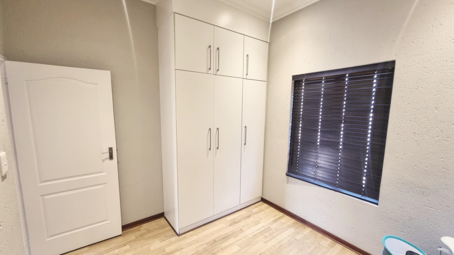3 Bedroom Property for Sale in Broadacres Gauteng