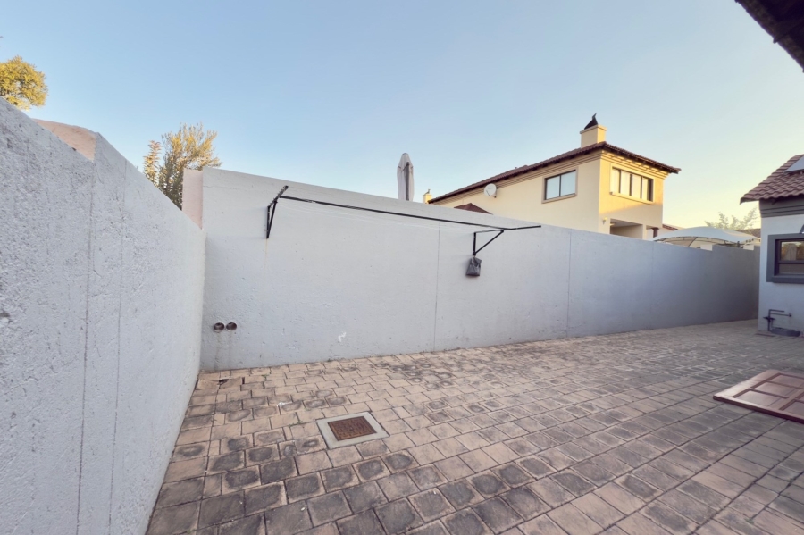 3 Bedroom Property for Sale in Rua Vista Gauteng