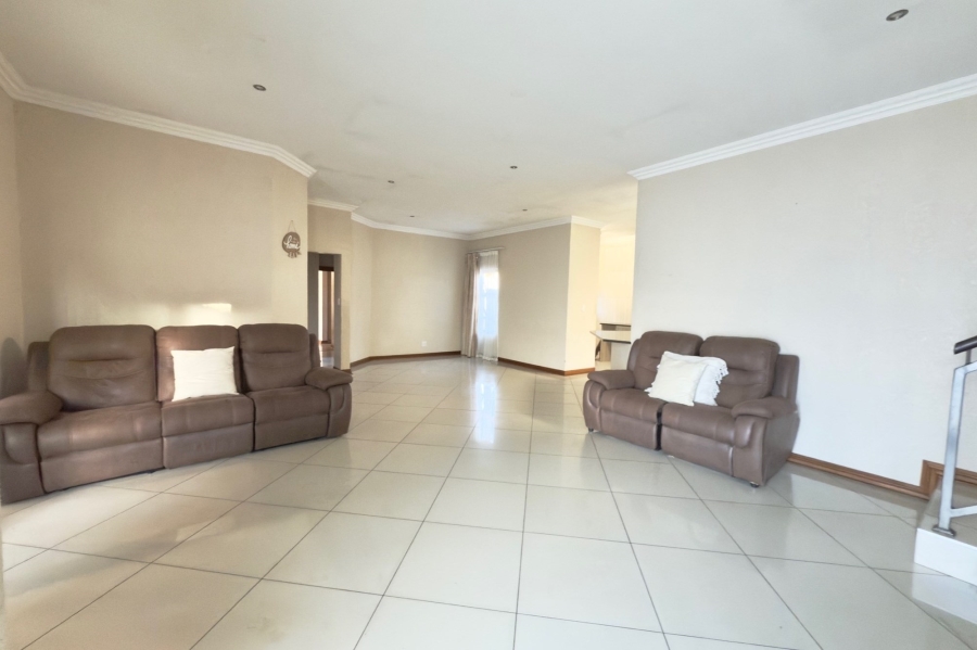 3 Bedroom Property for Sale in Rua Vista Gauteng