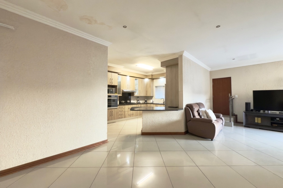 3 Bedroom Property for Sale in Rua Vista Gauteng