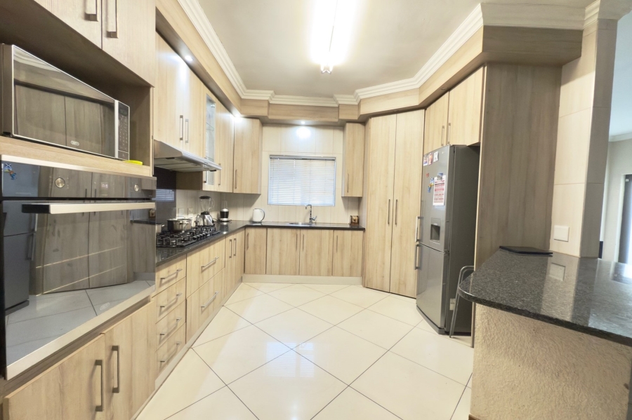 3 Bedroom Property for Sale in Rua Vista Gauteng