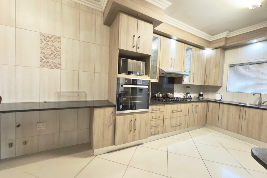 3 Bedroom Property for Sale in Rua Vista Gauteng