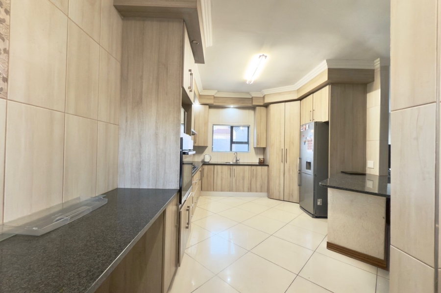 3 Bedroom Property for Sale in Rua Vista Gauteng