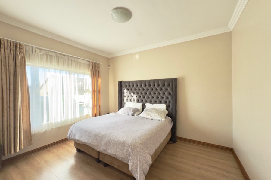 3 Bedroom Property for Sale in Rua Vista Gauteng