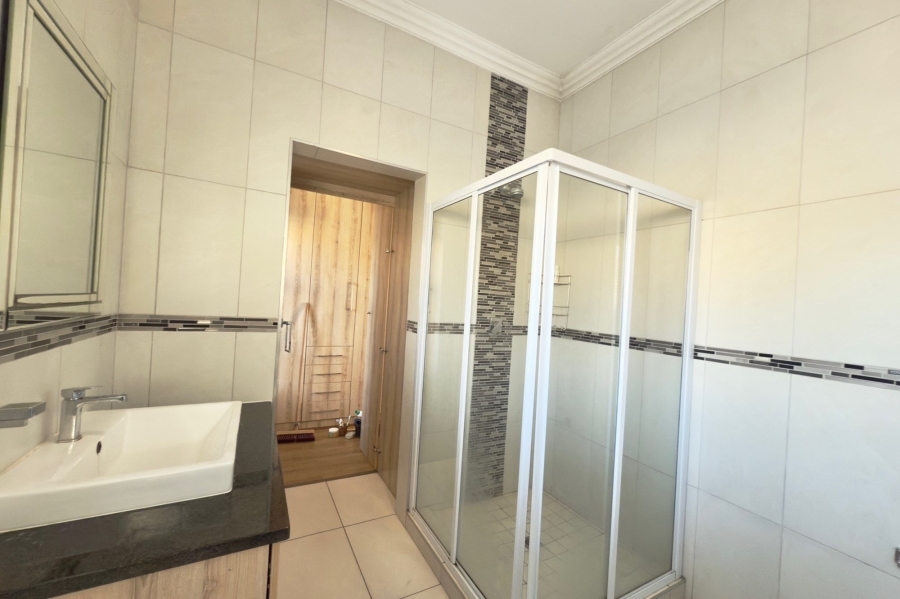 3 Bedroom Property for Sale in Rua Vista Gauteng