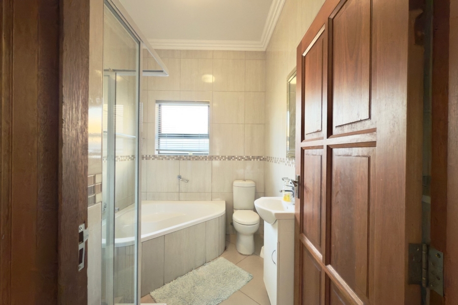 3 Bedroom Property for Sale in Rua Vista Gauteng