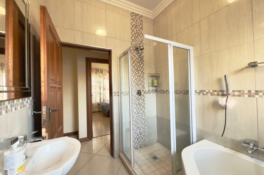 3 Bedroom Property for Sale in Rua Vista Gauteng
