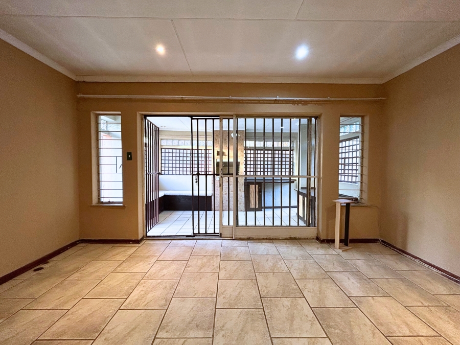 3 Bedroom Property for Sale in Zwartkop Gauteng