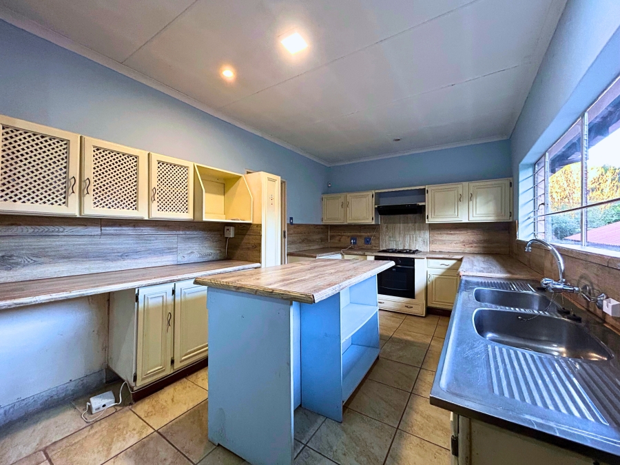 3 Bedroom Property for Sale in Zwartkop Gauteng