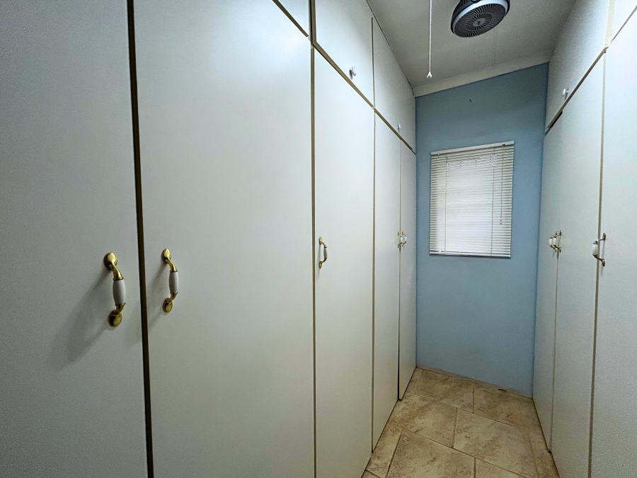 3 Bedroom Property for Sale in Zwartkop Gauteng