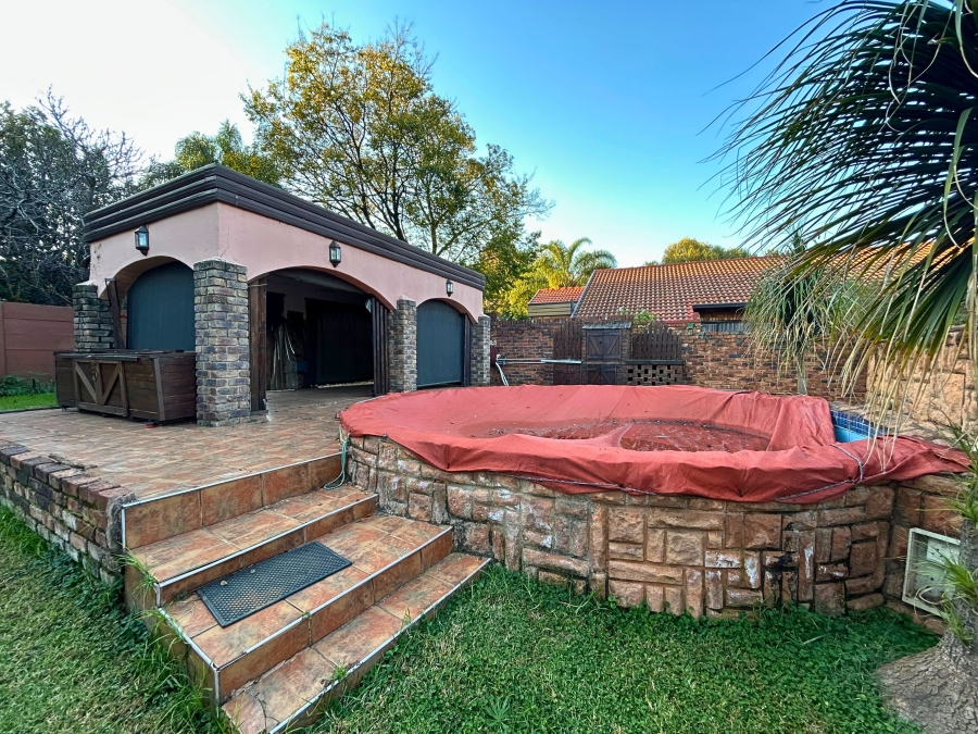 3 Bedroom Property for Sale in Zwartkop Gauteng