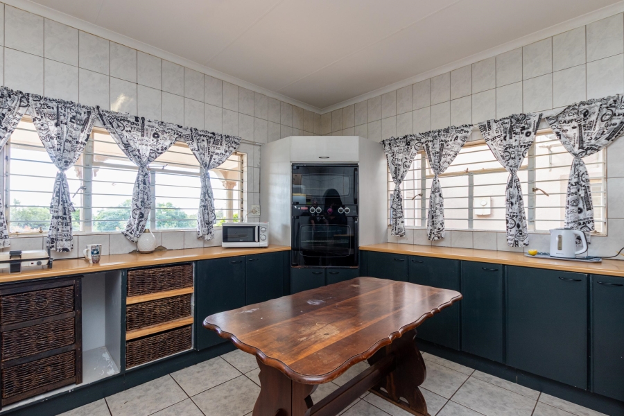 13 Bedroom Property for Sale in Poortview Gauteng