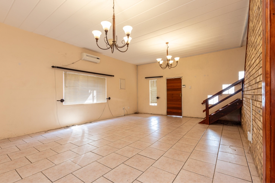 13 Bedroom Property for Sale in Poortview Gauteng