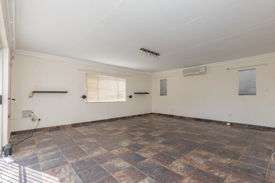 13 Bedroom Property for Sale in Poortview Gauteng