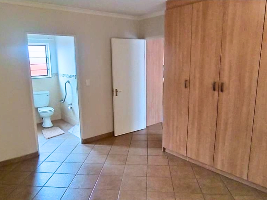 1 Bedroom Property for Sale in Montana Tuine Gauteng