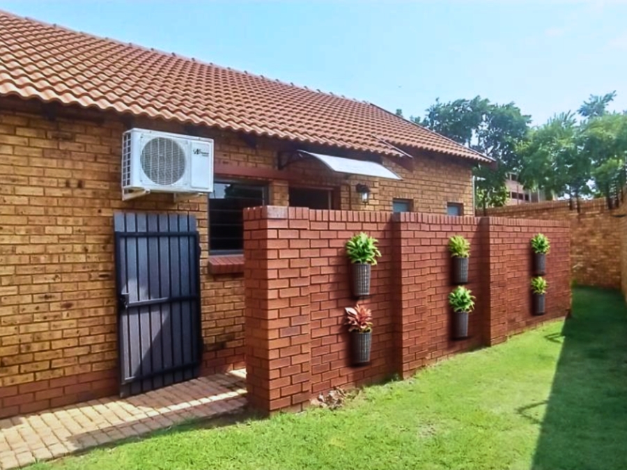 1 Bedroom Property for Sale in Montana Tuine Gauteng