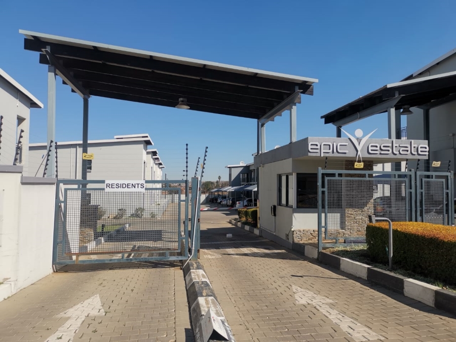 2 Bedroom Property for Sale in Witpoortjie Gauteng