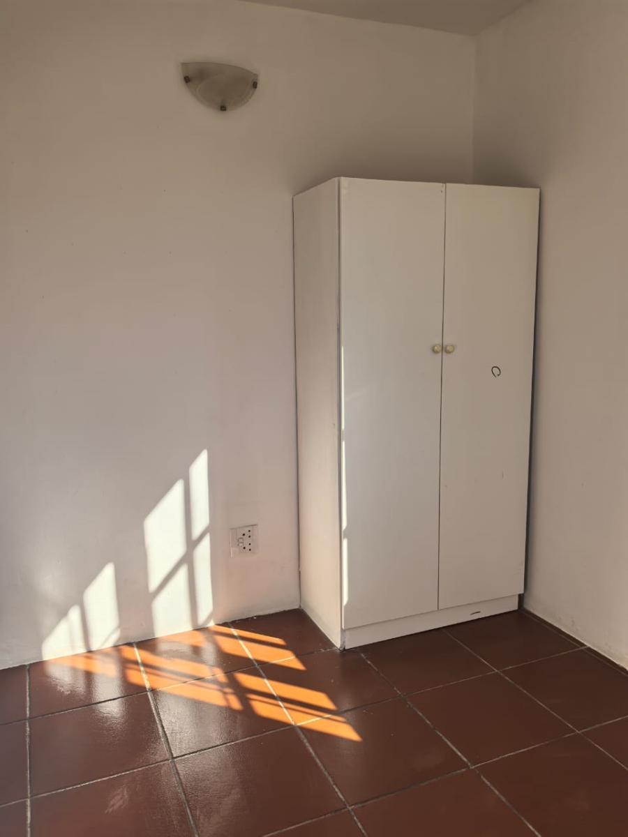 1 Bedroom Property for Sale in Greenside Gauteng