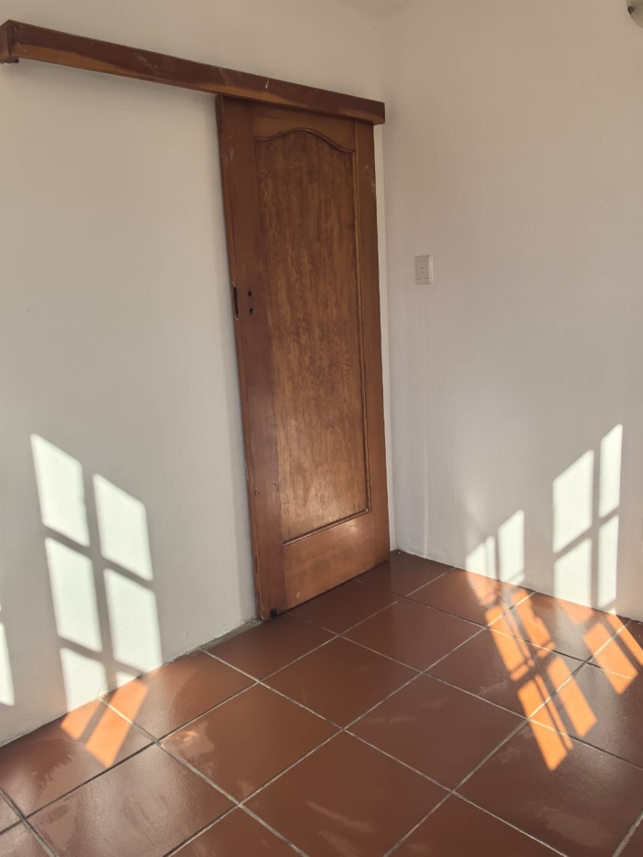 1 Bedroom Property for Sale in Greenside Gauteng