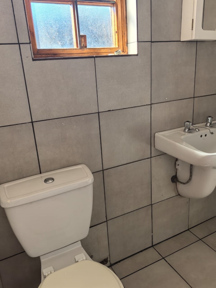 1 Bedroom Property for Sale in Greenside Gauteng