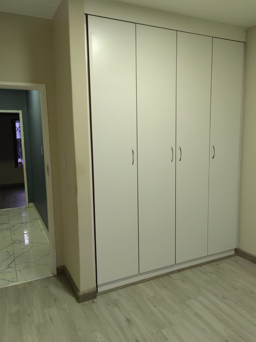 2 Bedroom Property for Sale in Witpoortjie Gauteng