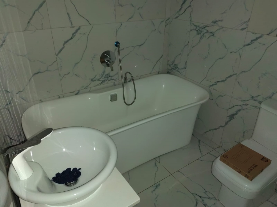 2 Bedroom Property for Sale in Witpoortjie Gauteng