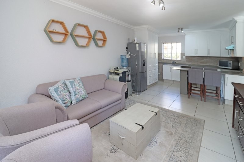 2 Bedroom Property for Sale in Robindale Gauteng