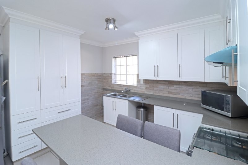 2 Bedroom Property for Sale in Robindale Gauteng