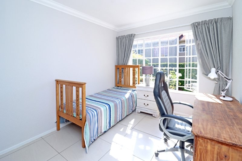 2 Bedroom Property for Sale in Robindale Gauteng