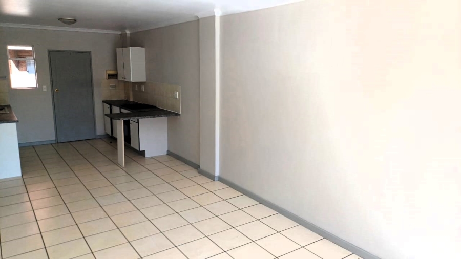 2 Bedroom Property for Sale in Zwartkop Gauteng