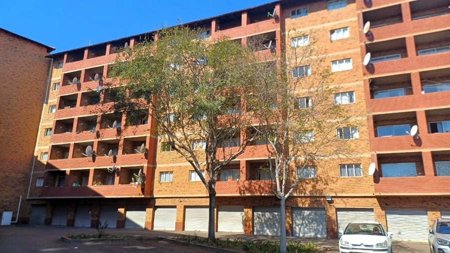 2 Bedroom Property for Sale in Zwartkop Gauteng
